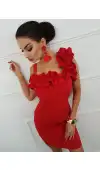 Czerwona, dopasowana sukienka mini z falbankami przy dekolcie i jednym ramiączku.