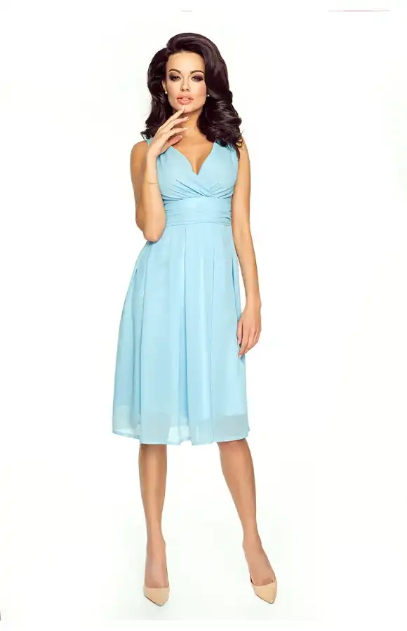 Błękitna sukienka z kopertowym dekoltem KM117-7
